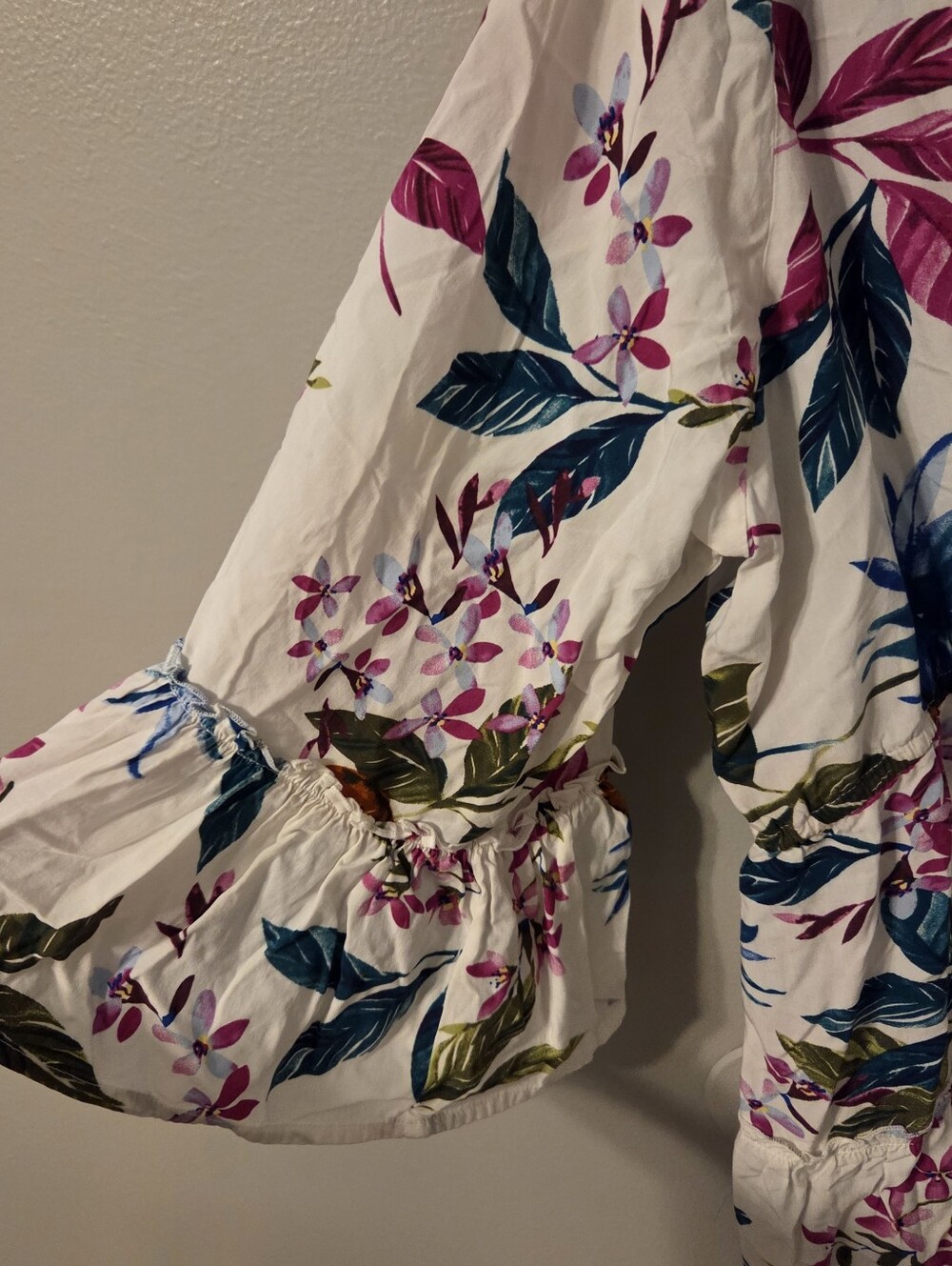 Blue Island L Ruffle Sleeve Drawstring Cover Up Dress White Embroidery SWIM - Picture 3 of 4